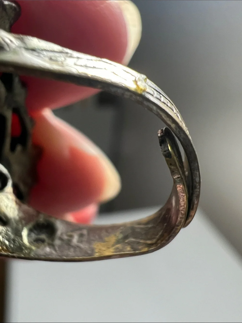 Oxidized Silver Abalone Statement  Ring - Iridescent Shell - Size 7 - Vintage